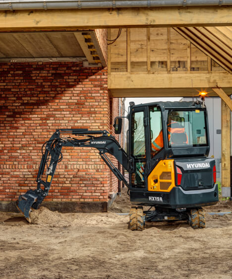 HX19A Z Hyundai Compact Excavator Digging